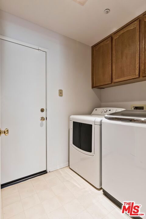 17923 Lone Oak Drive