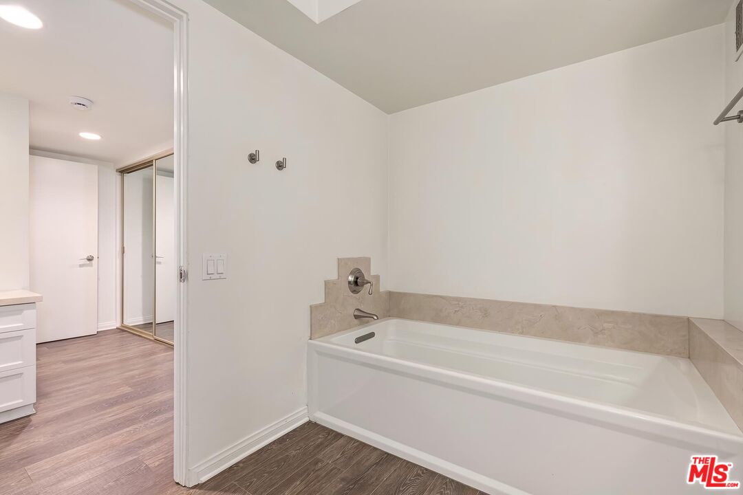 10590 Wilshire Blvd Unit: 302