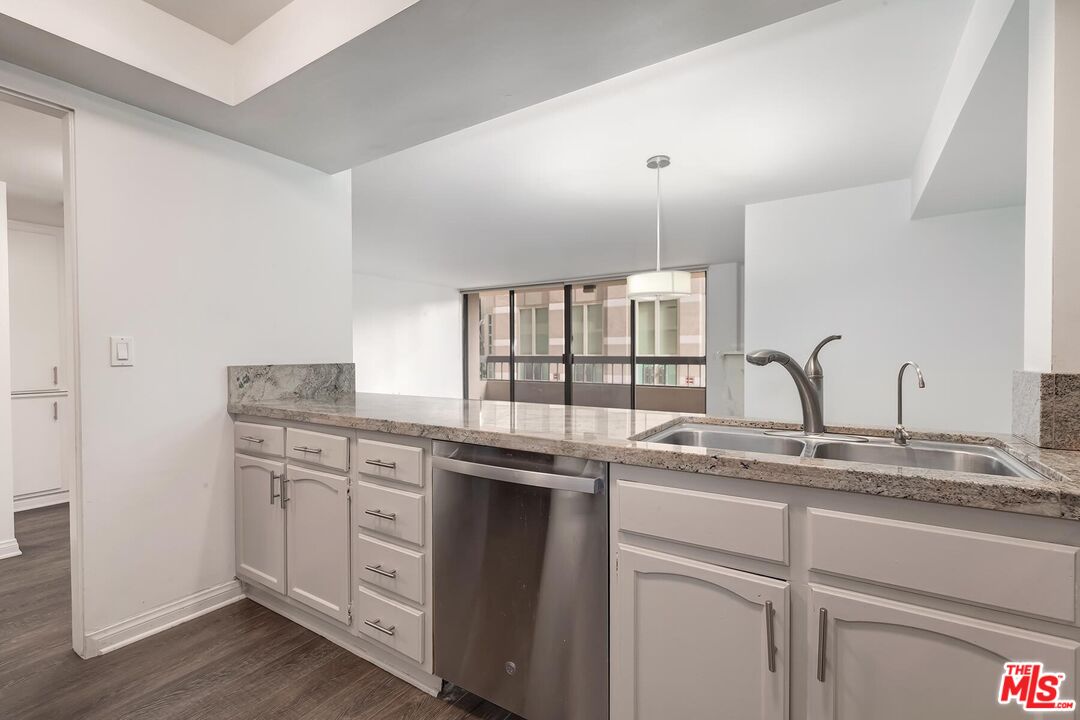 10590 Wilshire Blvd Unit: 302