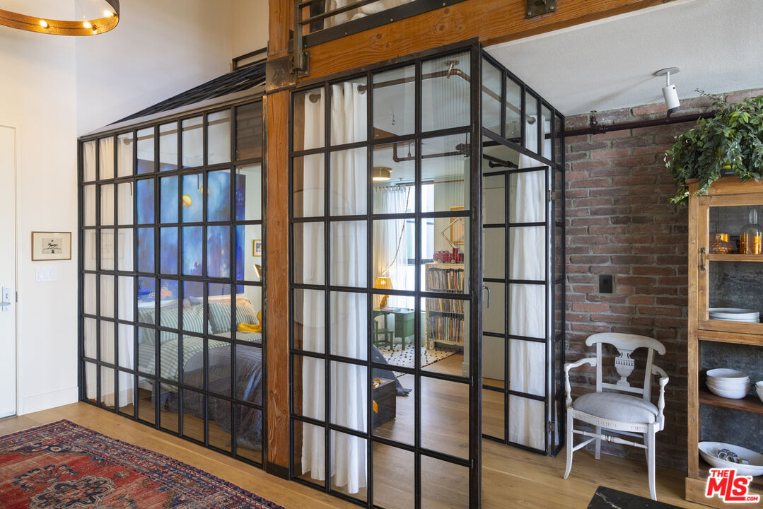 4115 Glencoe Ave Unit: 412