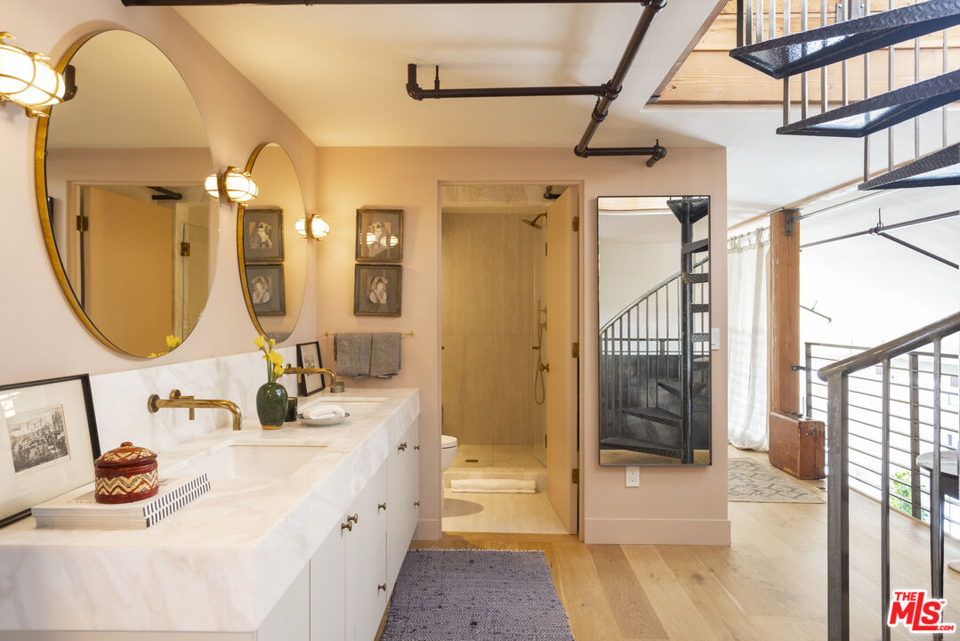 4115 Glencoe Ave Unit: 412