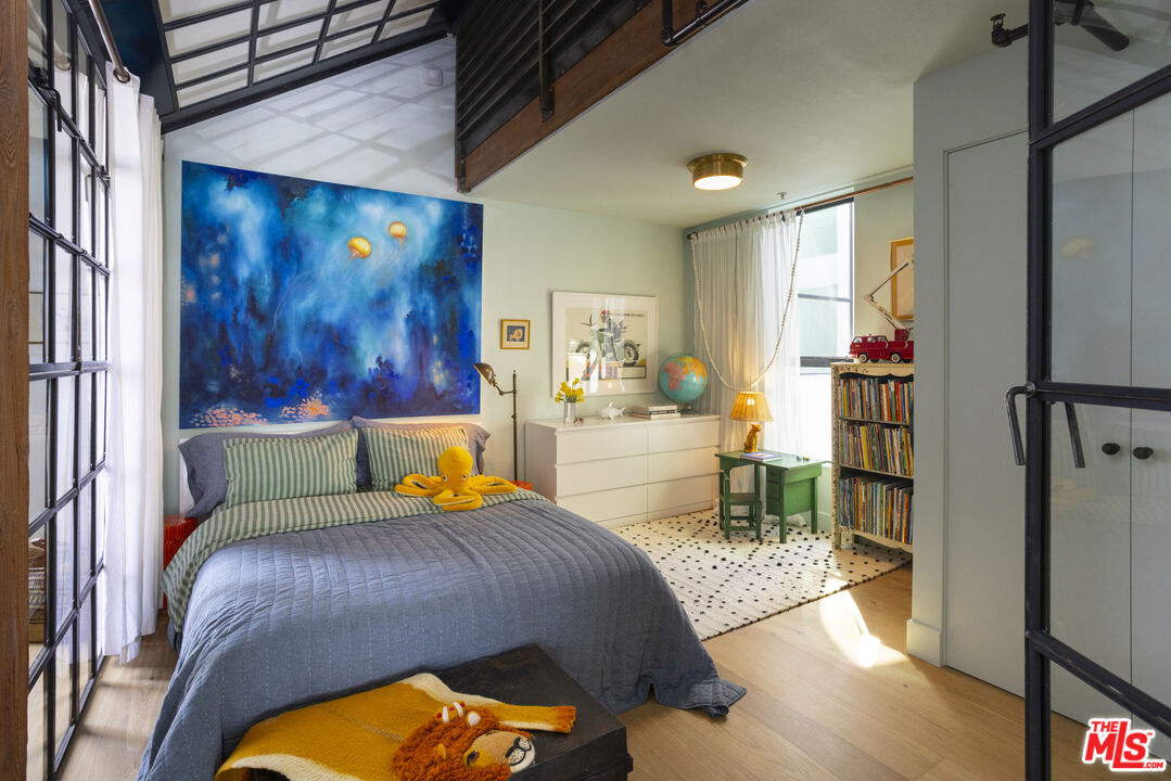 4115 Glencoe Ave Unit: 412