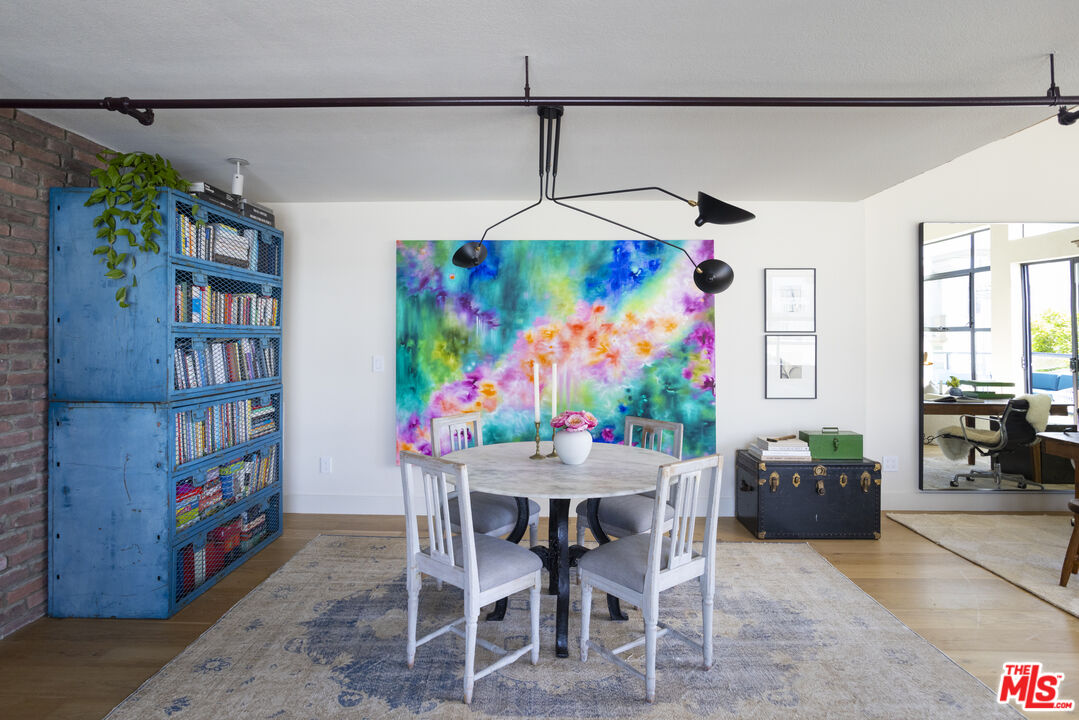 4115 Glencoe Ave Unit: 412