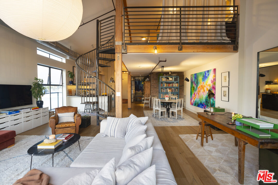 4115 Glencoe Ave Unit: 412