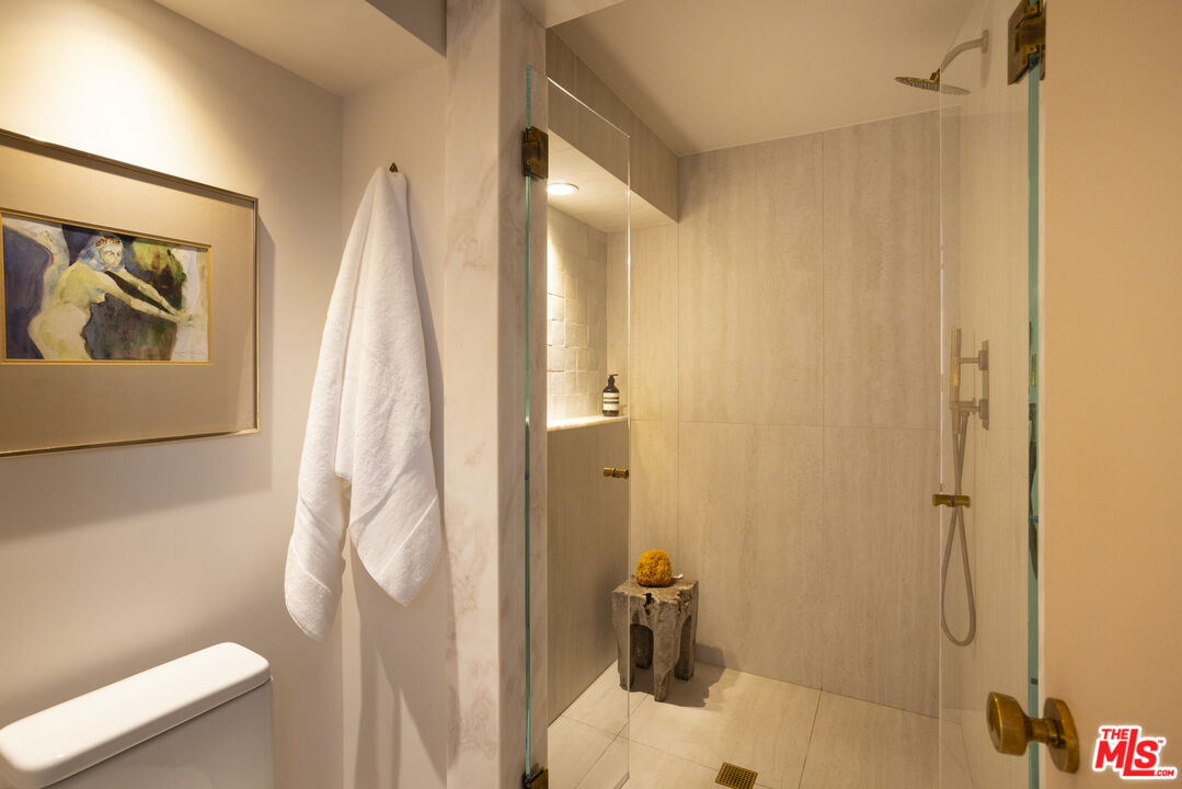 4115 Glencoe Ave Unit: 412