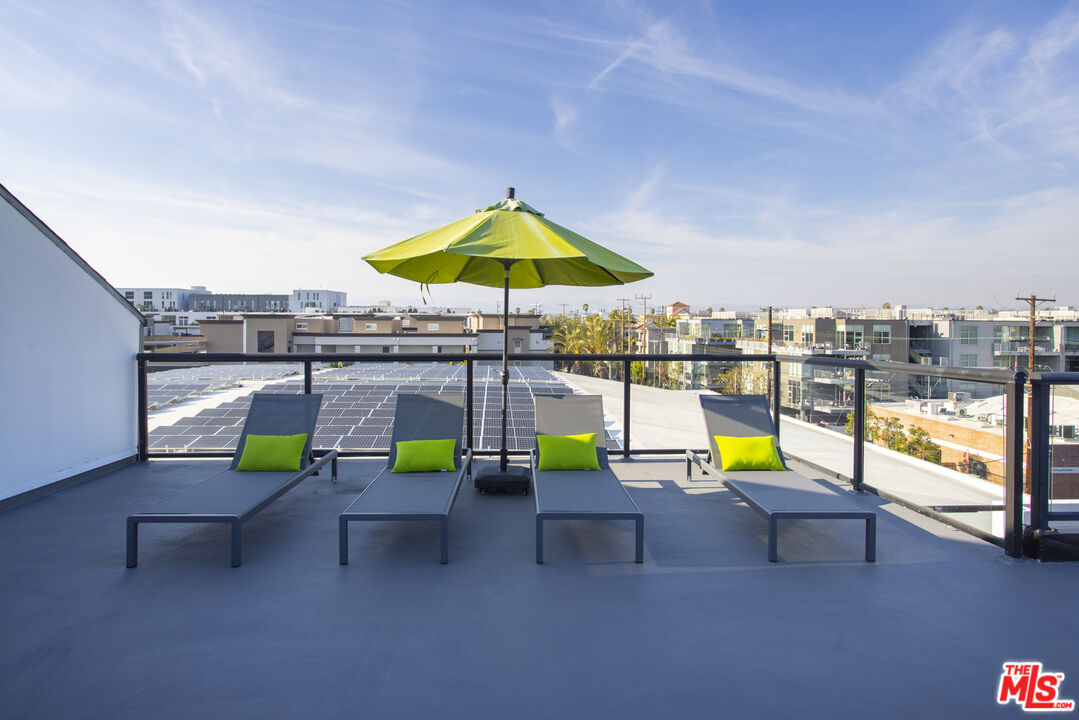 4115 Glencoe Ave Unit: 412