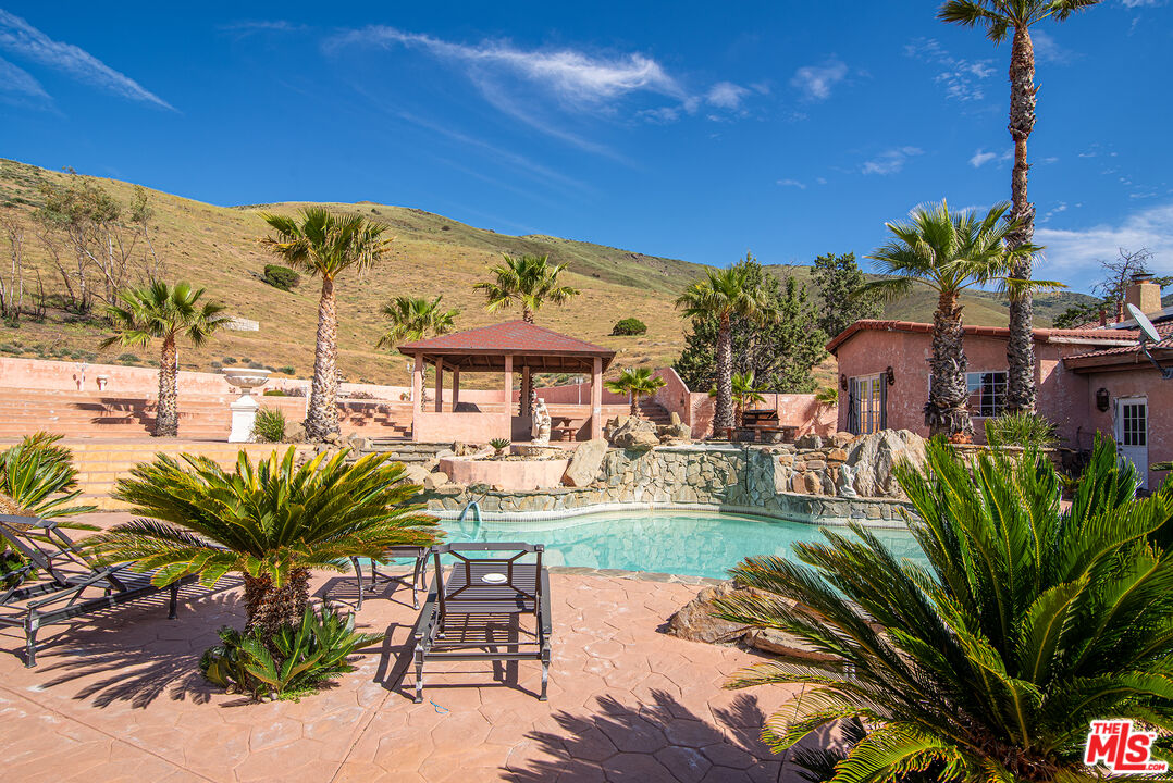 35931 Via Famero Dr