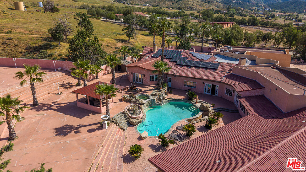 35931 Via Famero Dr