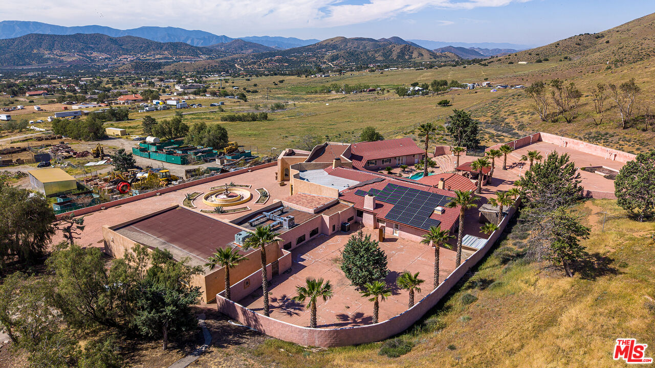 35931 Via Famero Dr