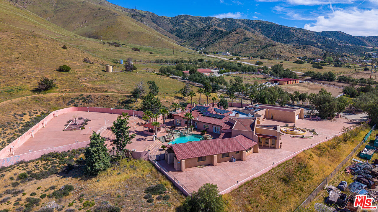 35931 Via Famero Dr