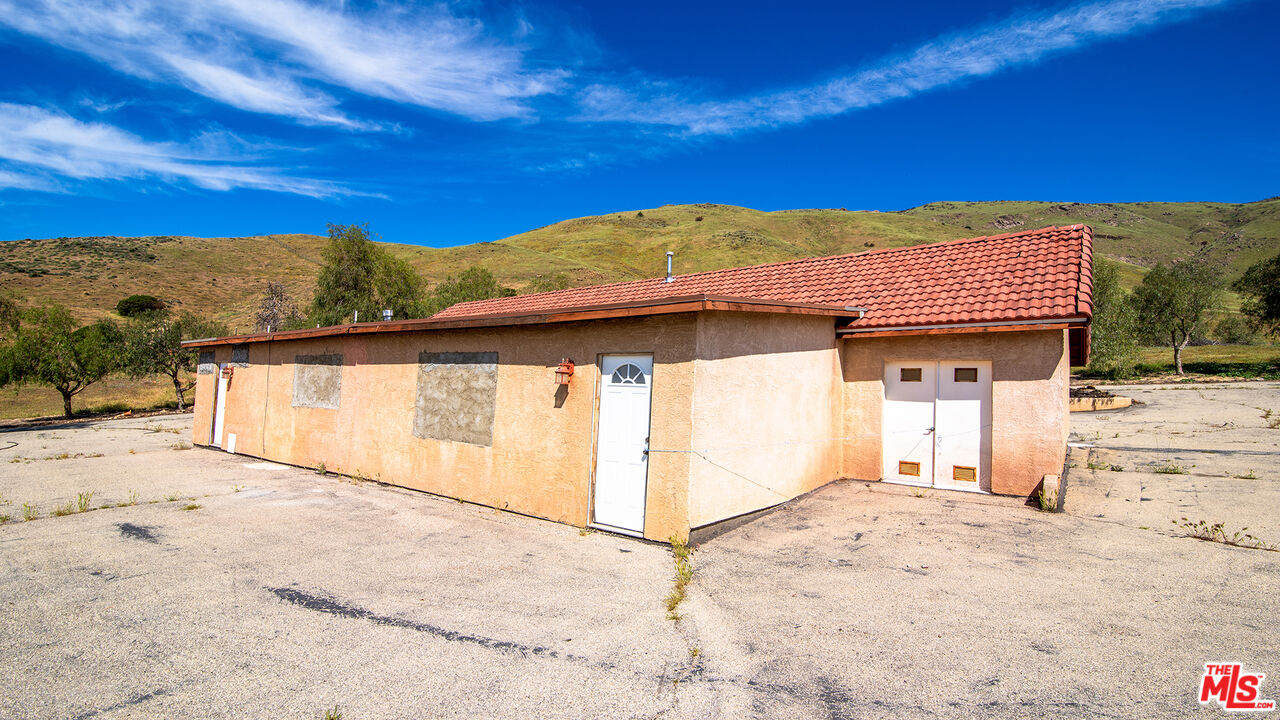 35931 Via Famero Dr