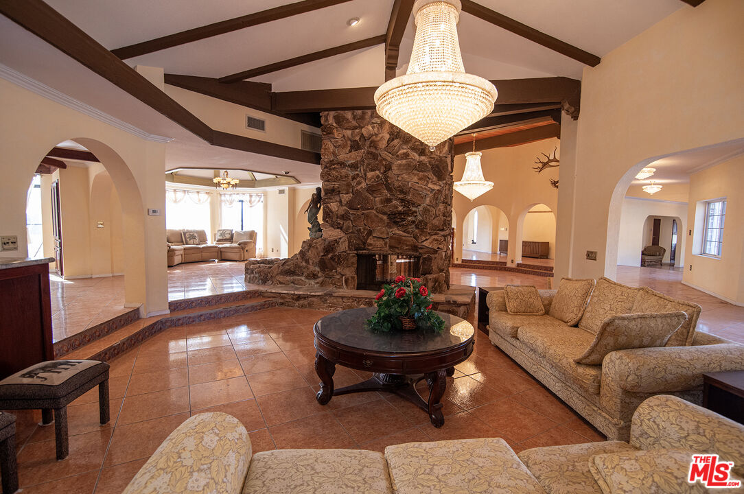 35931 Via Famero Dr