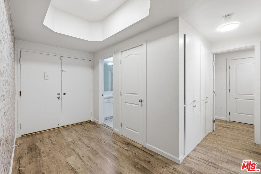 1557 S Beverly Glen Blvd Unit: 108