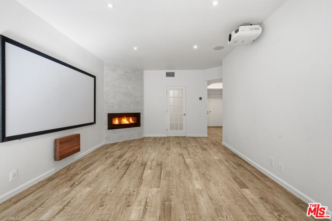 1557 S Beverly Glen Blvd Unit: 108