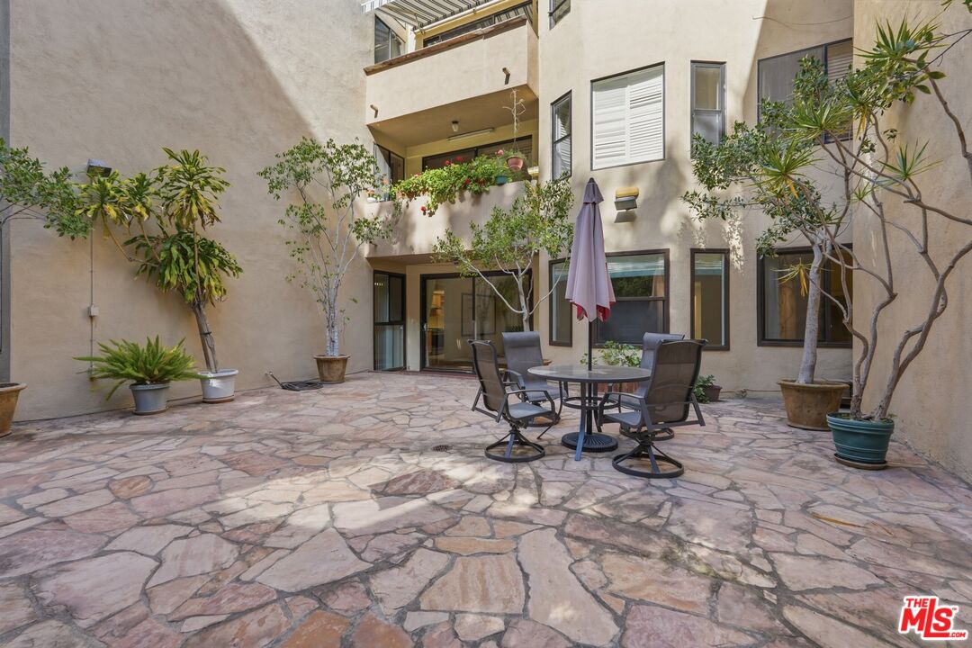 1557 S Beverly Glen Blvd Unit: 108
