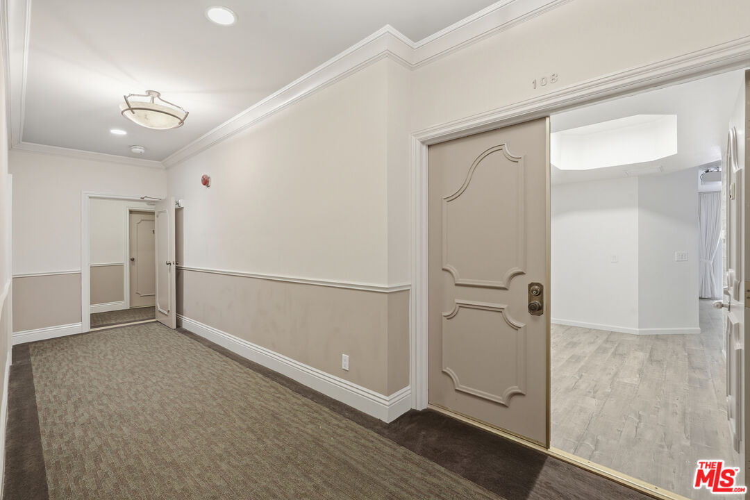 1557 S Beverly Glen Blvd Unit: 108