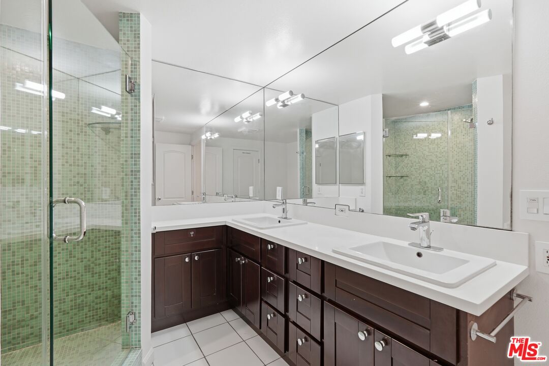 1557 S Beverly Glen Blvd Unit: 108