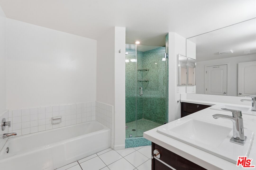 1557 S Beverly Glen Blvd Unit: 108
