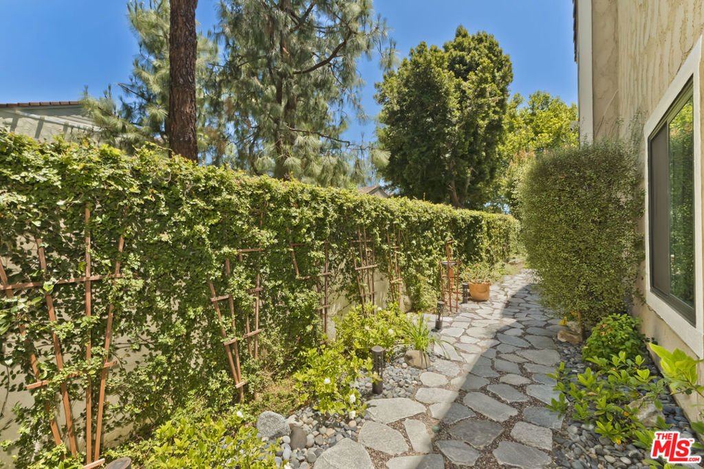 29700 Windsong Lane