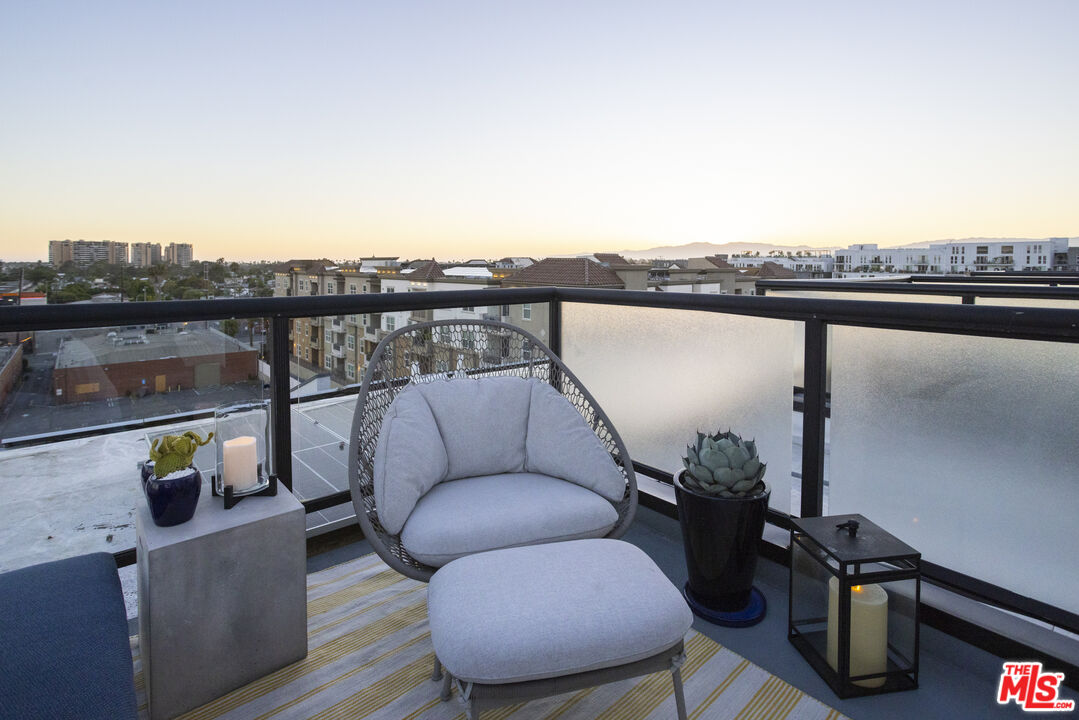 4115 Glencoe Ave Unit: 414
