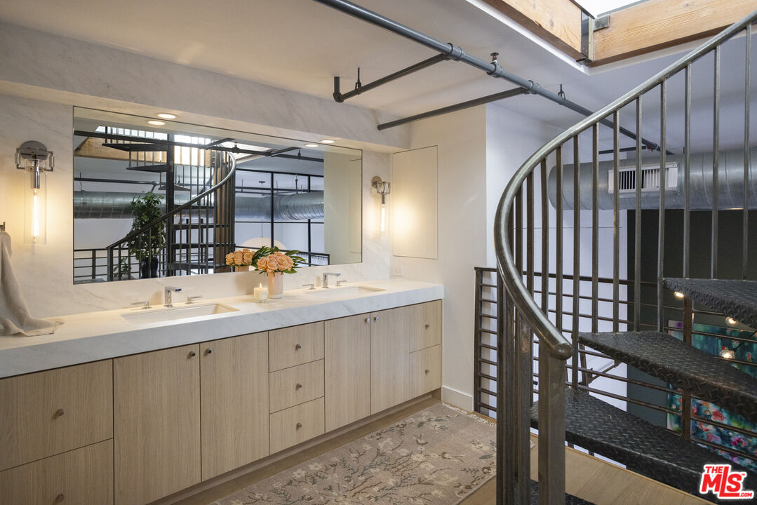 4115 Glencoe Ave Unit: 414