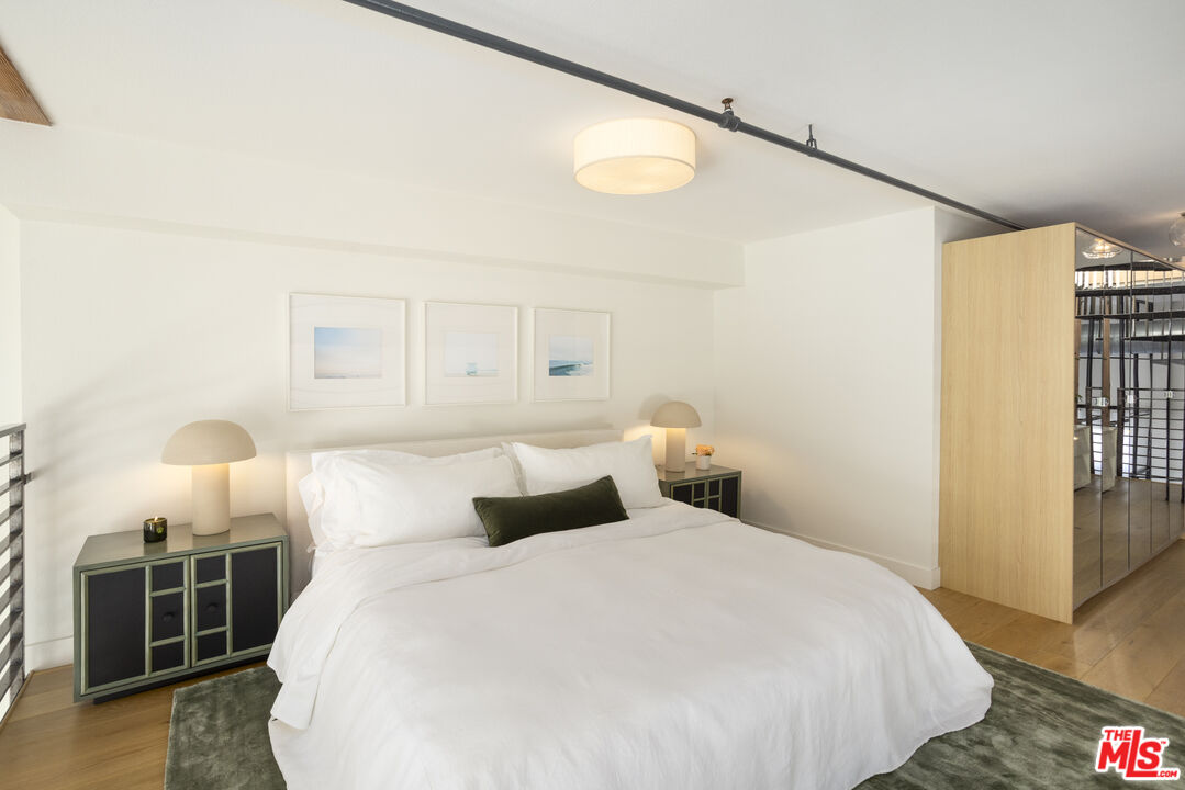 4115 Glencoe Ave Unit: 414
