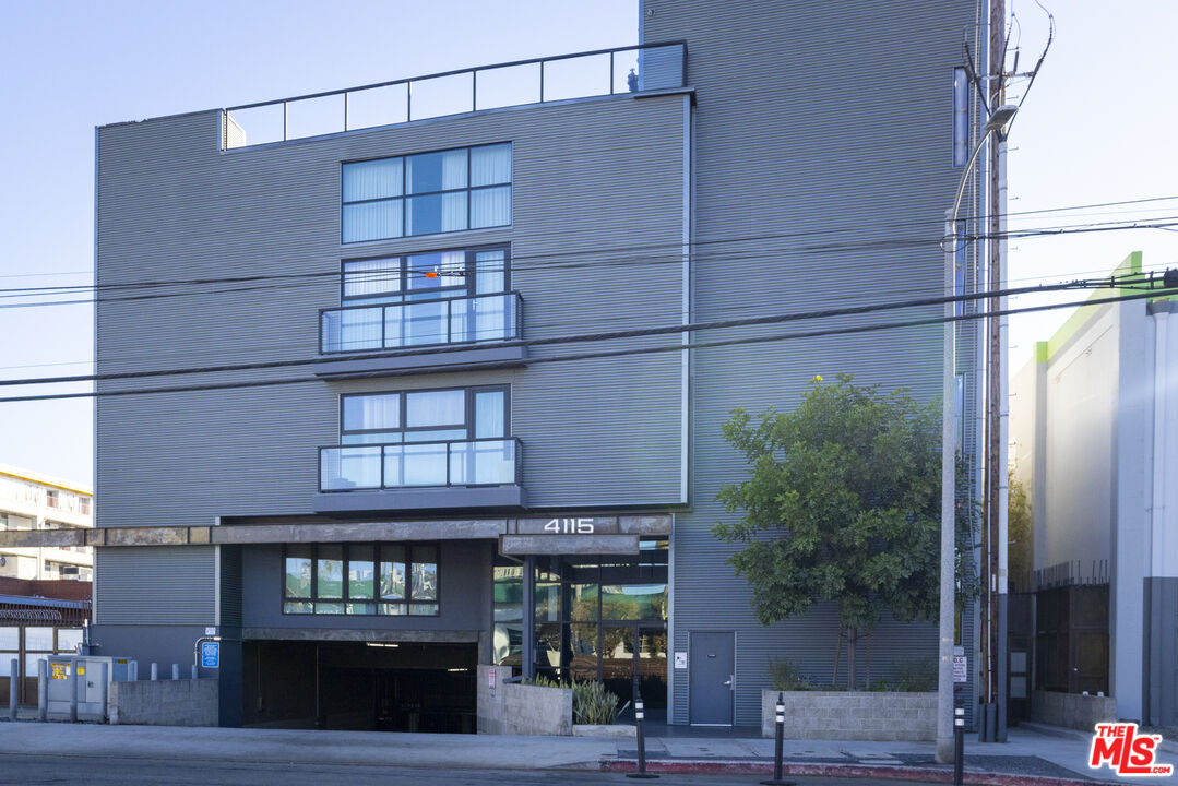 4115 Glencoe Ave Unit: 414