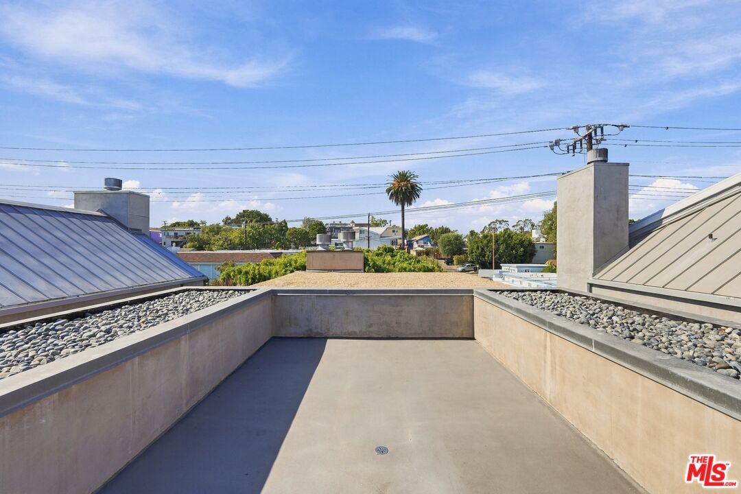 744 Marine St