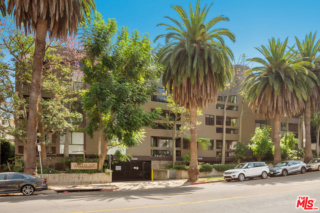 11628 Montana Ave Unit: 201