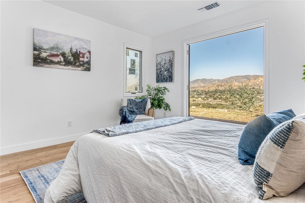 10763 Wheatland Avenue