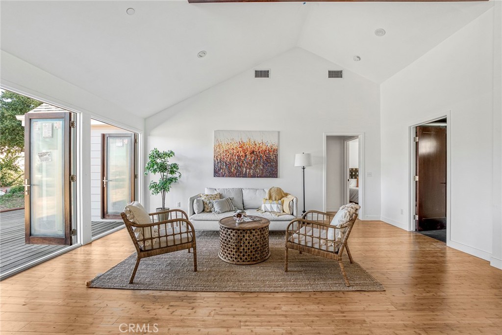 10763 Wheatland Avenue