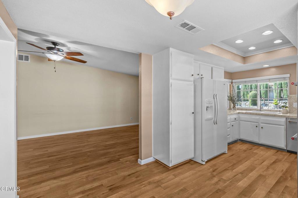 2061 N Albright Avenue