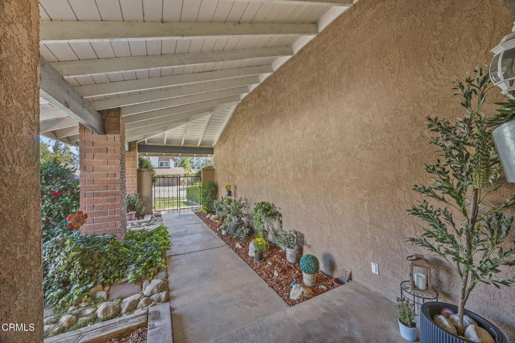 2061 N Albright Avenue