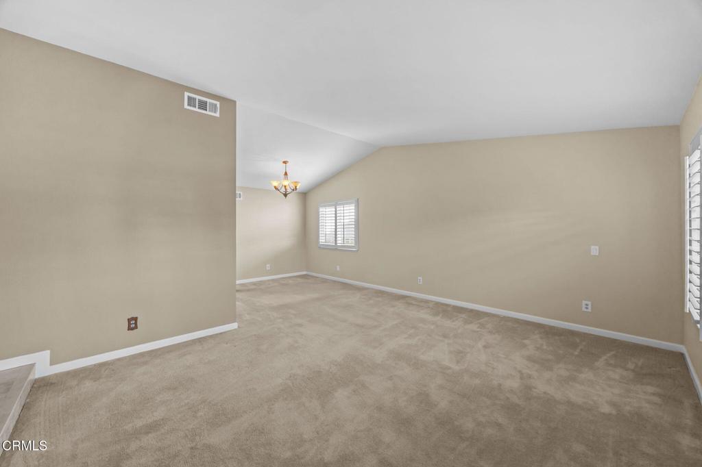 2061 N Albright Avenue