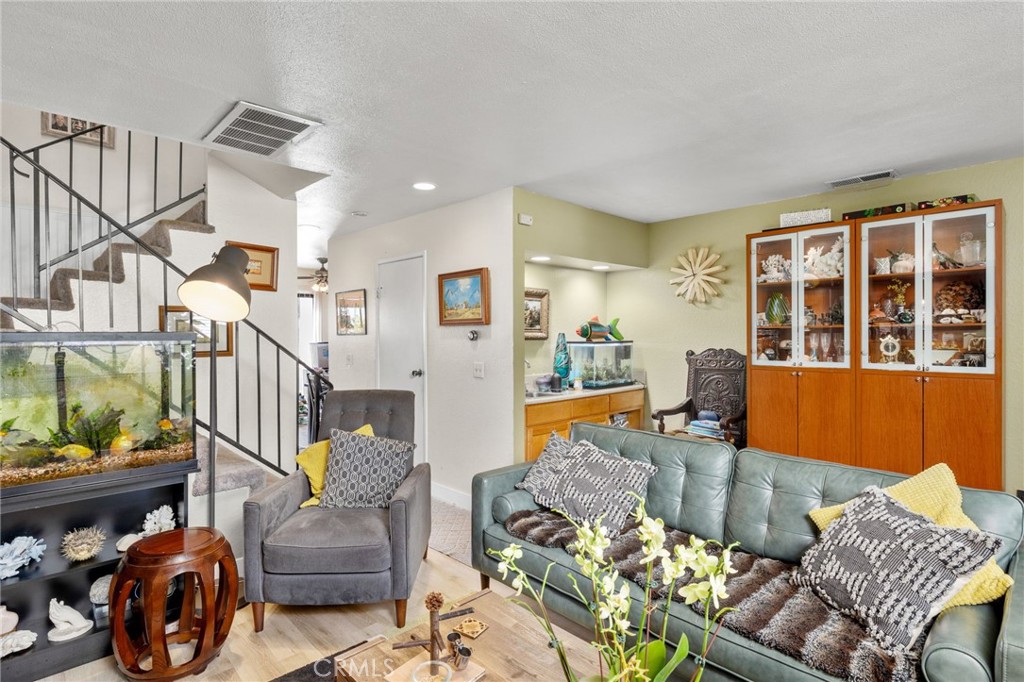 1910 W Palmyra Avenue 131