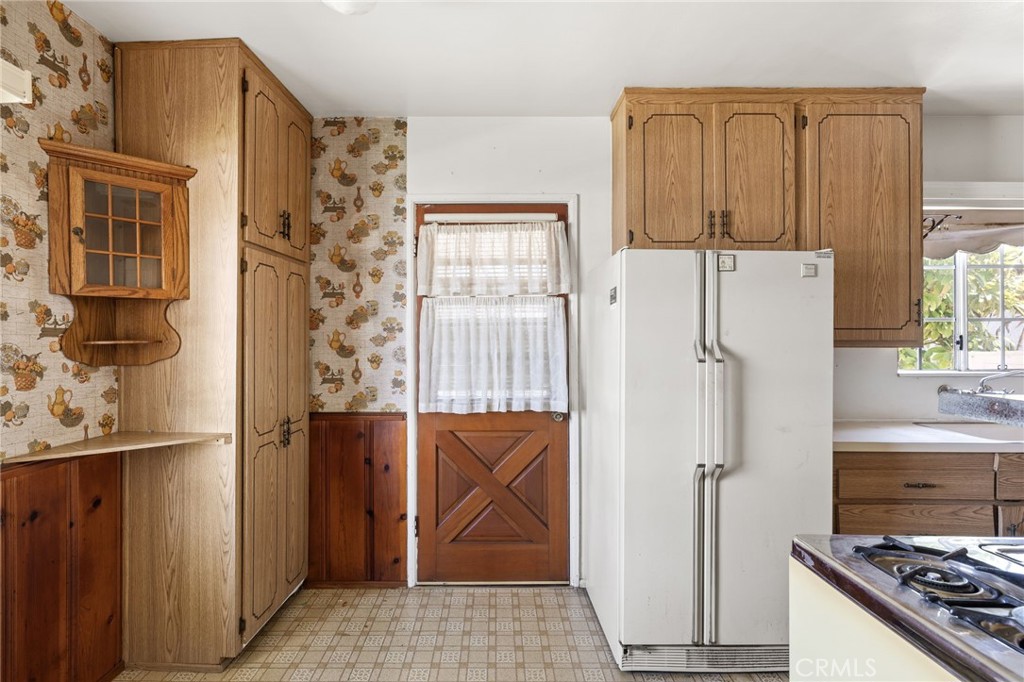 1345 W 26th Place