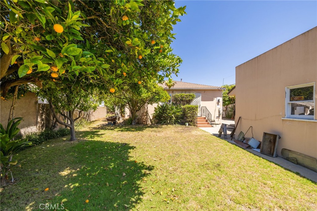 1345 W 26th Place