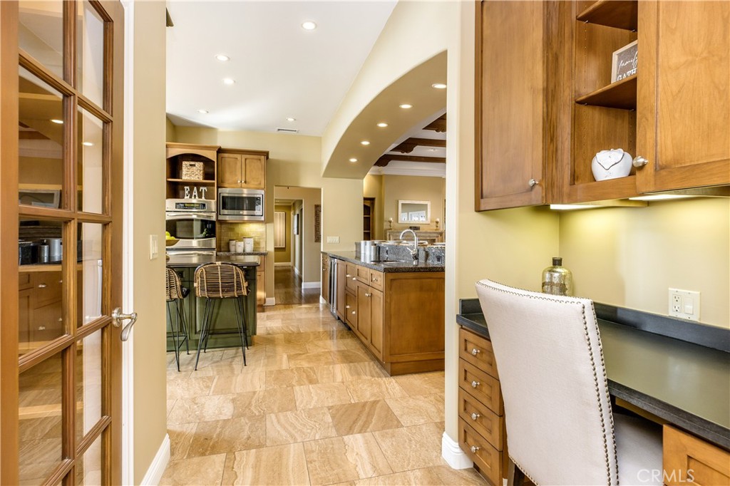 3951 Palos Verdes Drive South