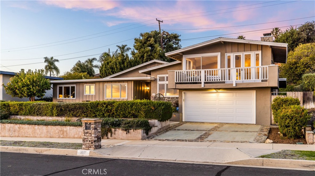 3951 Palos Verdes Drive South