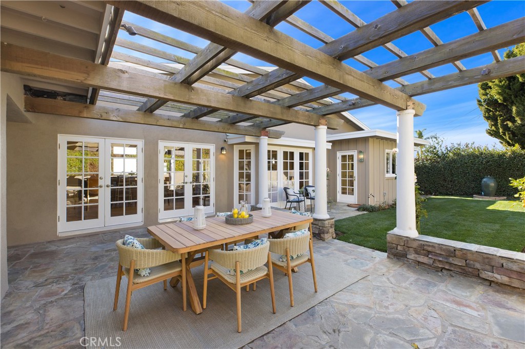 3951 Palos Verdes Drive South