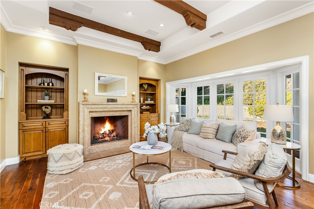 3951 Palos Verdes Drive South