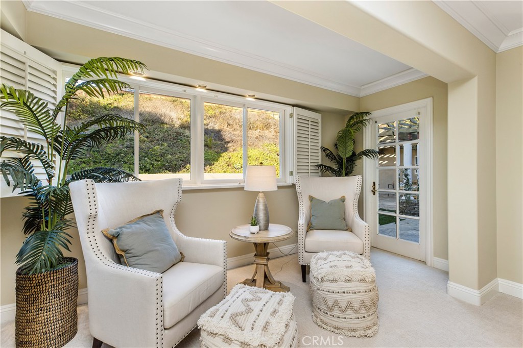 3951 Palos Verdes Drive South