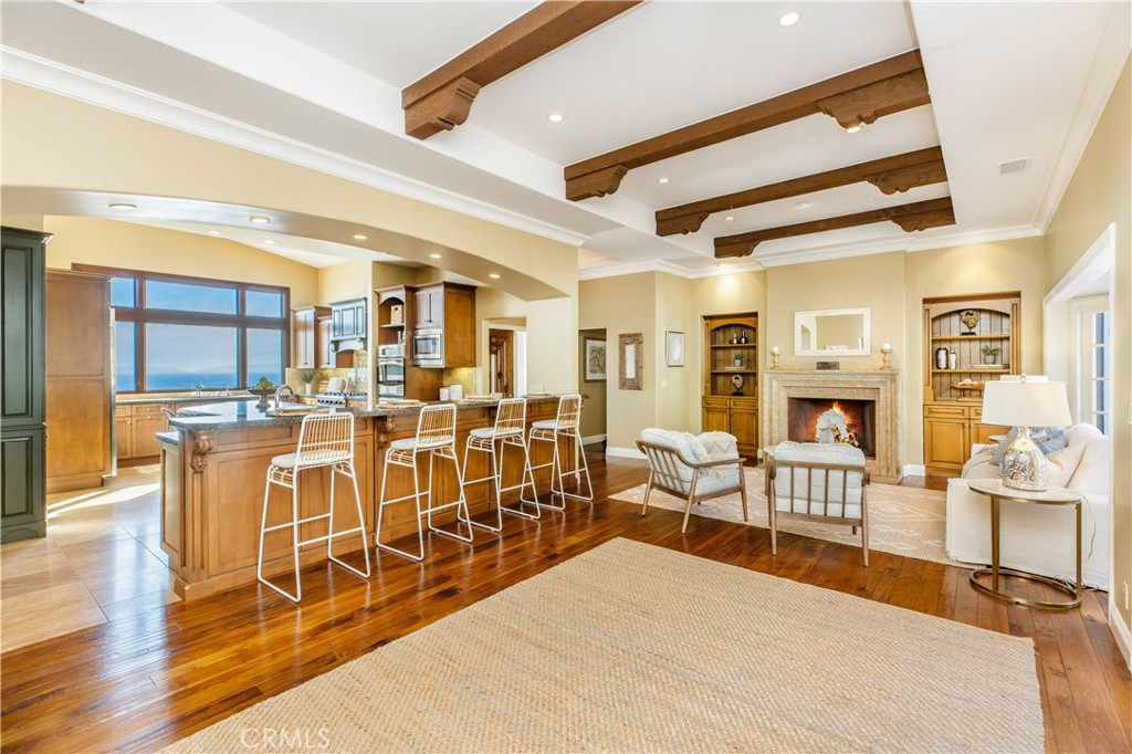 3951 Palos Verdes Drive South