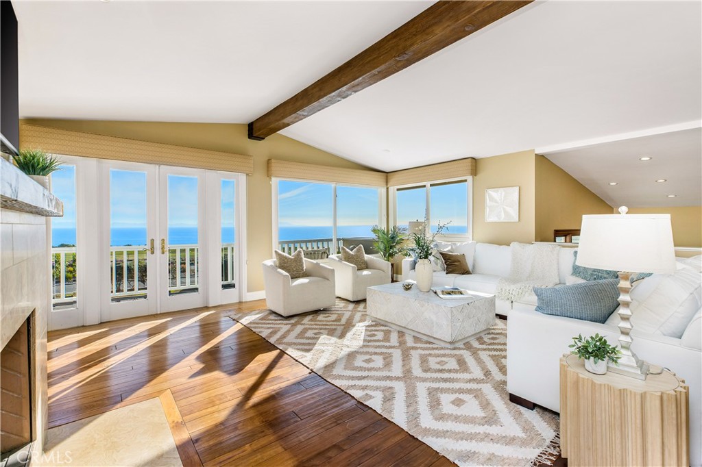 3951 Palos Verdes Drive South