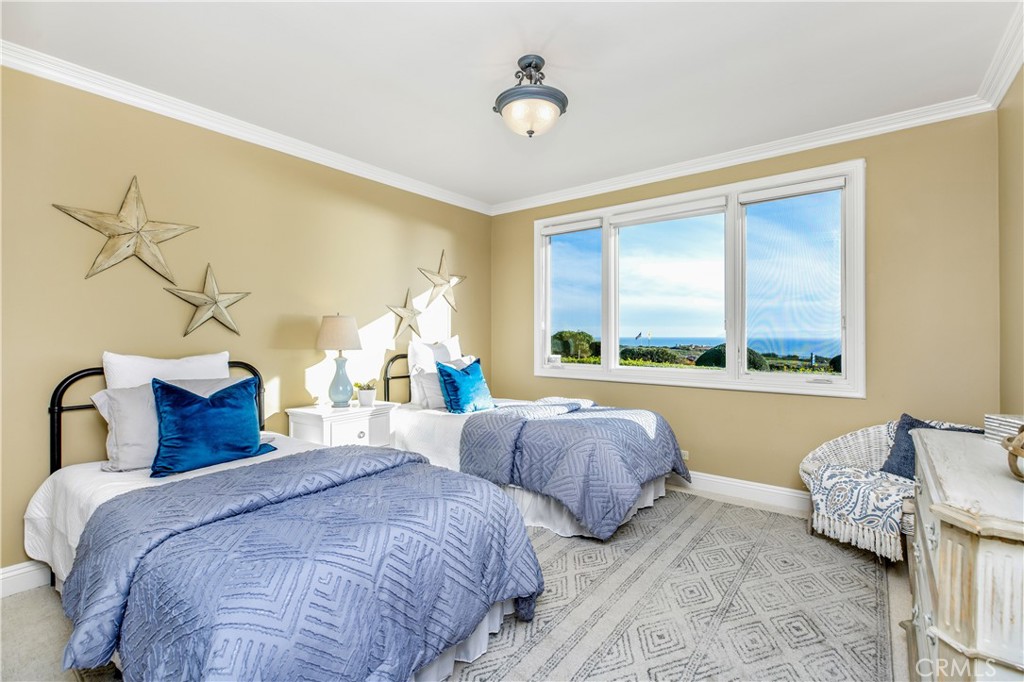 3951 Palos Verdes Drive South