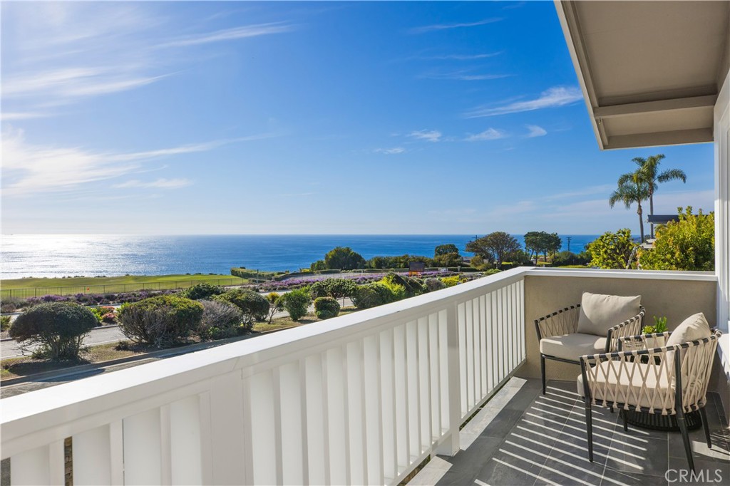3951 Palos Verdes Drive South