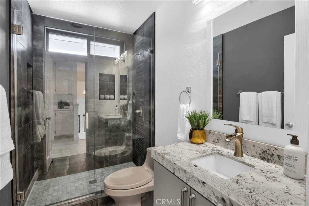 41158 Vincennes Court