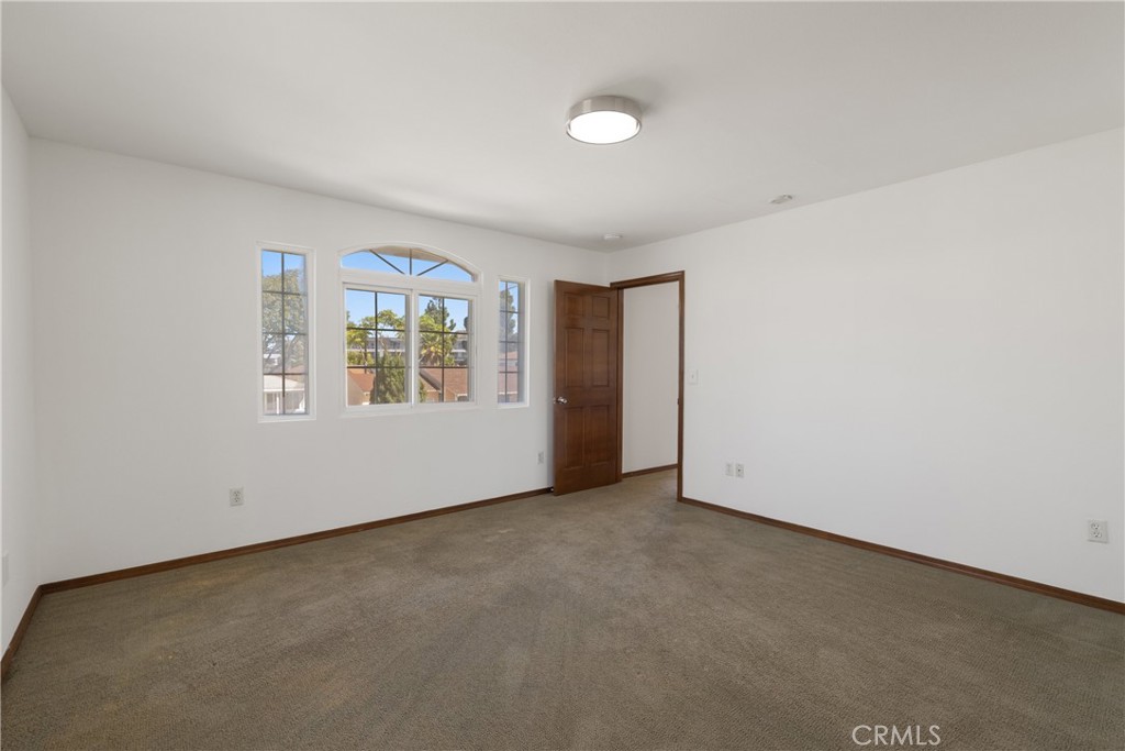 8831 Glider Avenue