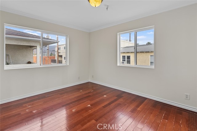 320 W Valencia AVE Unit: 202