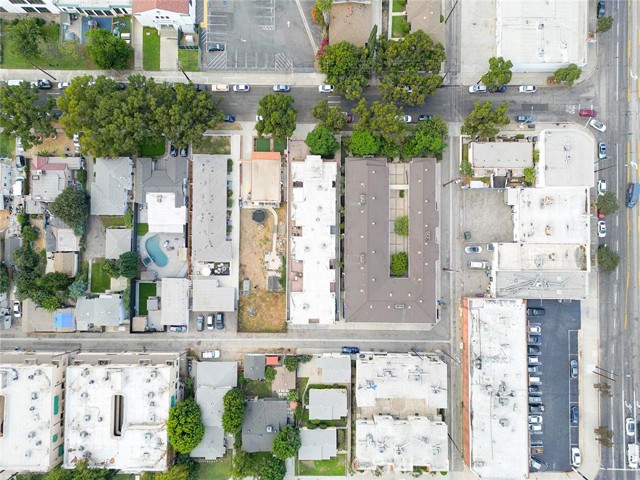 320 W Valencia AVE Unit: 202